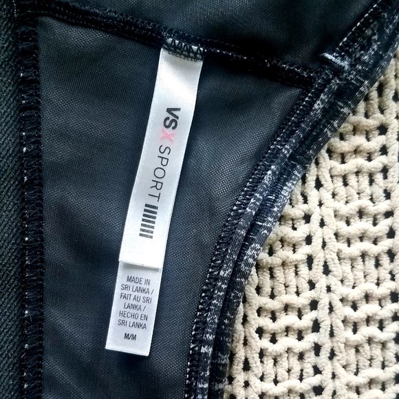 Victoria's Secret Sport Compression Sports Bras Size Medium (2 total) - Picture 13 of 13